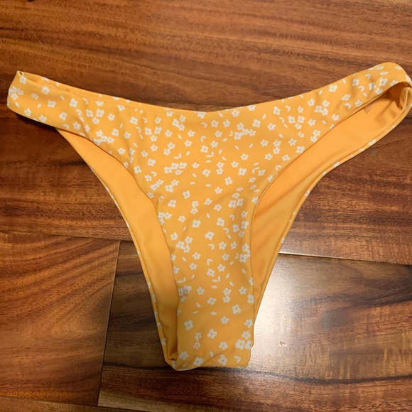 Cute zaful swimming bottoms - Picture 1 of 3